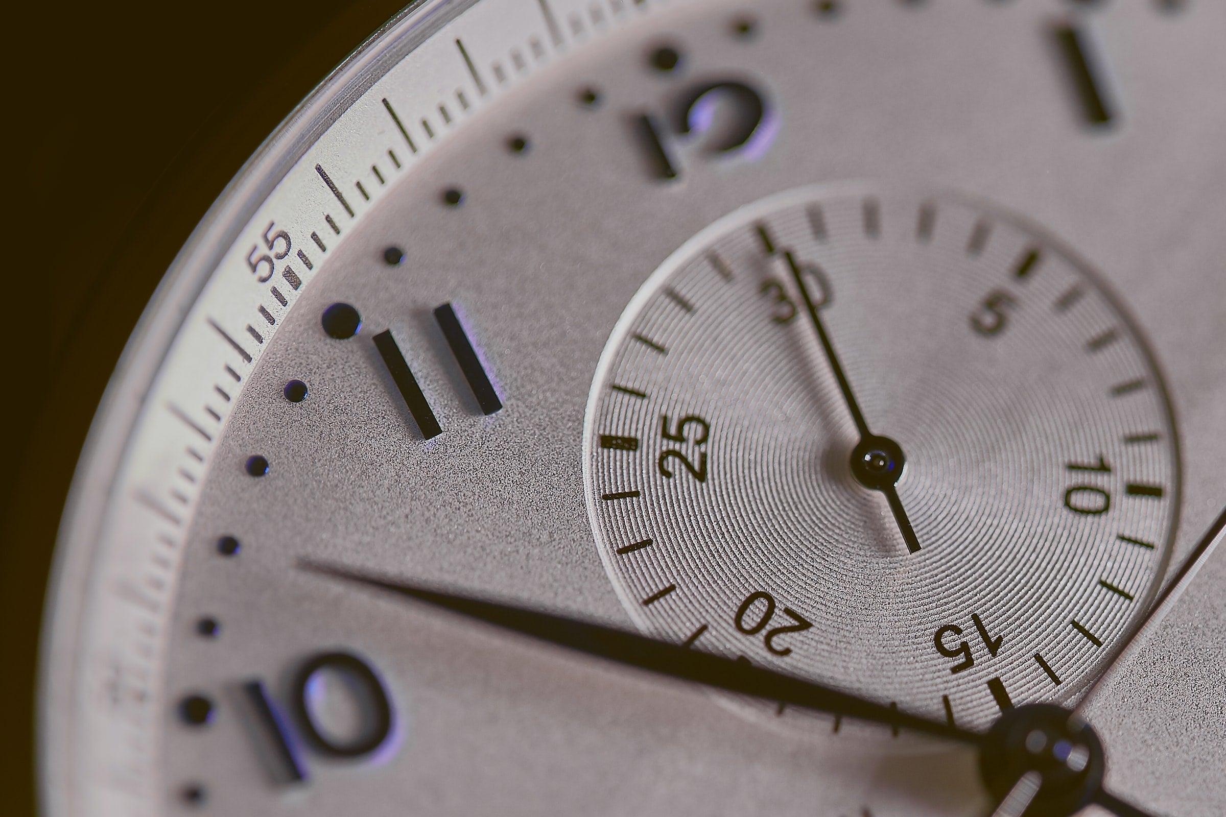 How To Wear A Watch The Right Way