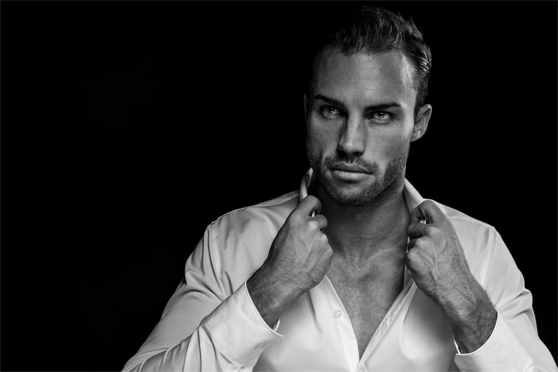 8 Fashion Tips for Men to Style You Up